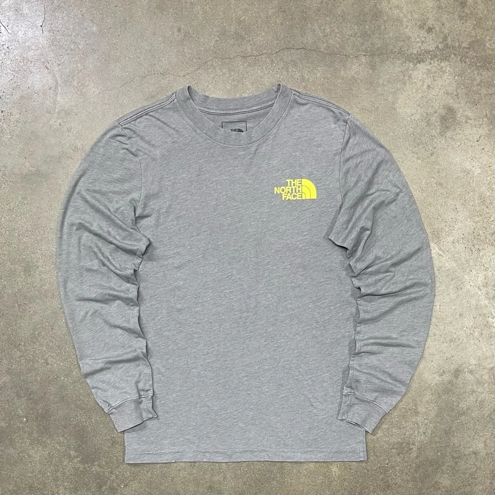 The North Face Gray Graphic Crew Neck Long Sleeve Shirt